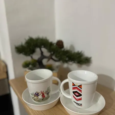 Cozy Urban Escape 아파트 티라나
